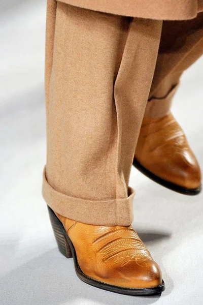 Look 11